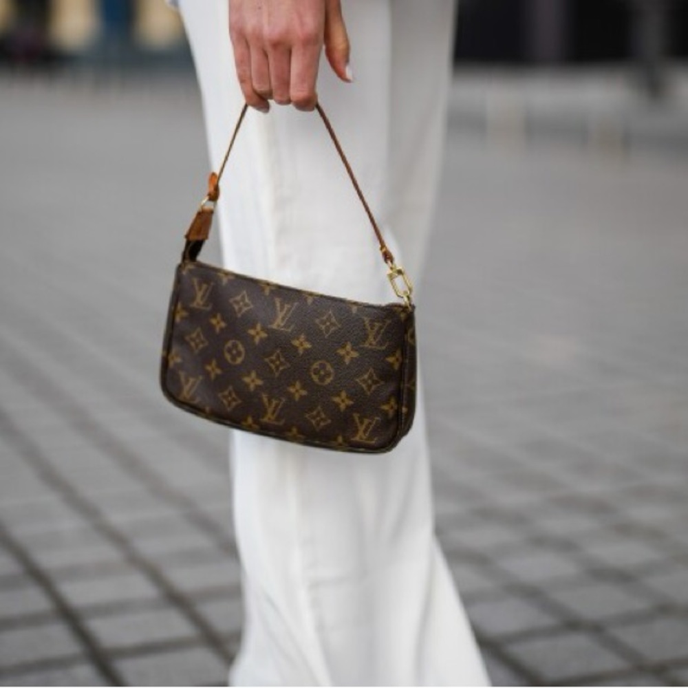 Authentic Louis Vuitton mini vintage Pochette Accessoires monogram Y2K - Picture 4 of 13